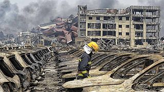 Chinesische Staatsmedien: Experten untersuchen Hafengelände nach Explosionen in Tianjin