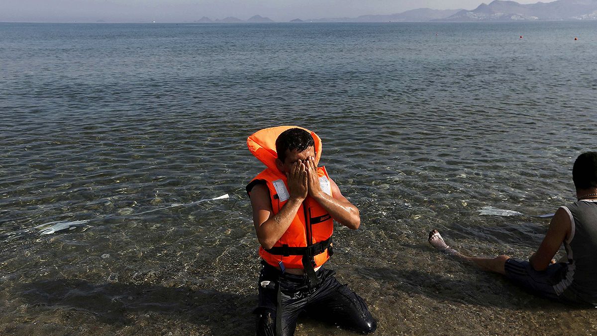 Греция: беженцы вместо туристов