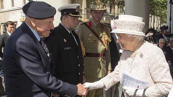 70ème anniversaire de la capitulation du Japon, marquant la fin de la Seconde Guerre mondiale 70ème anniversaire de la capitulation du Japon, marquant la fin de la Seconde Guerre mondiale