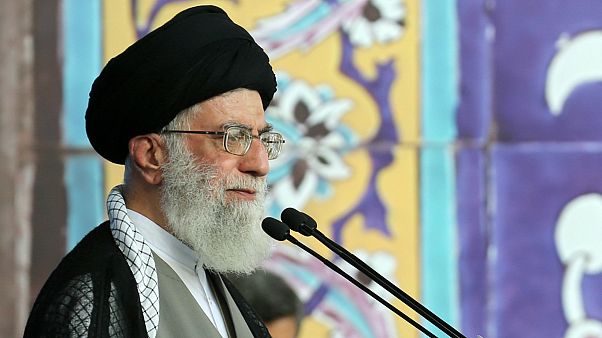 رهبر جمهوری اسلامی ایران: اجازه نفوذ به آمریکایی ها نمی دهیم رهبر جمهوری اسلامی ایران: اجازه نفوذ به آمریکایی ها نمی دهیم