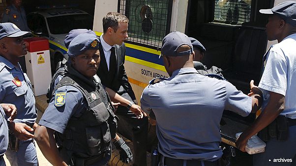 A quelques jours de sa sortie de prison, Pistorius risque gros A quelques jours de sa sortie de prison, Pistorius risque gros