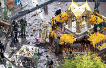 Tailândia: Autoridades seguem pista de alegado autor do atentado a templo
