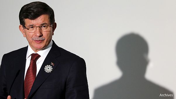 Coalition : face à l'échec des discussions, le Premier ministre turc rend son tablier Coalition : face à l'échec des discussions, le Premier ministre turc rend son tablier