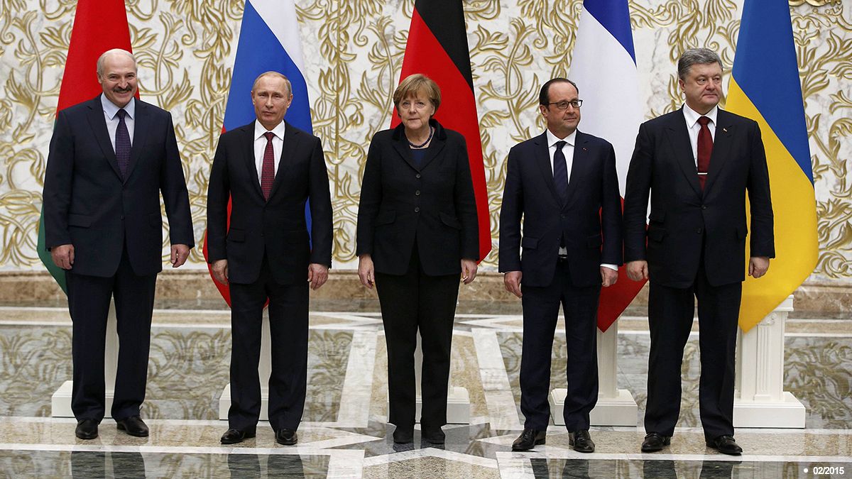 Hollande y Merkel se reunirán el lunes en Berlín con Poroshenko para frenar la escalada de violencia en el este de Ucrania