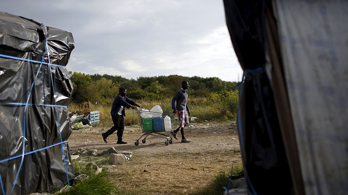 Frankreich und Großbritannien wollen neue Maßnahmen gegen Flüchlingskrise in Calais beschließen
