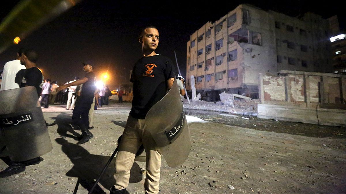 Cairo car bomb wounds six police officers