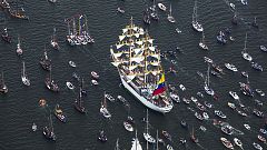 Segel hoch bei SAIL Amsterdam
