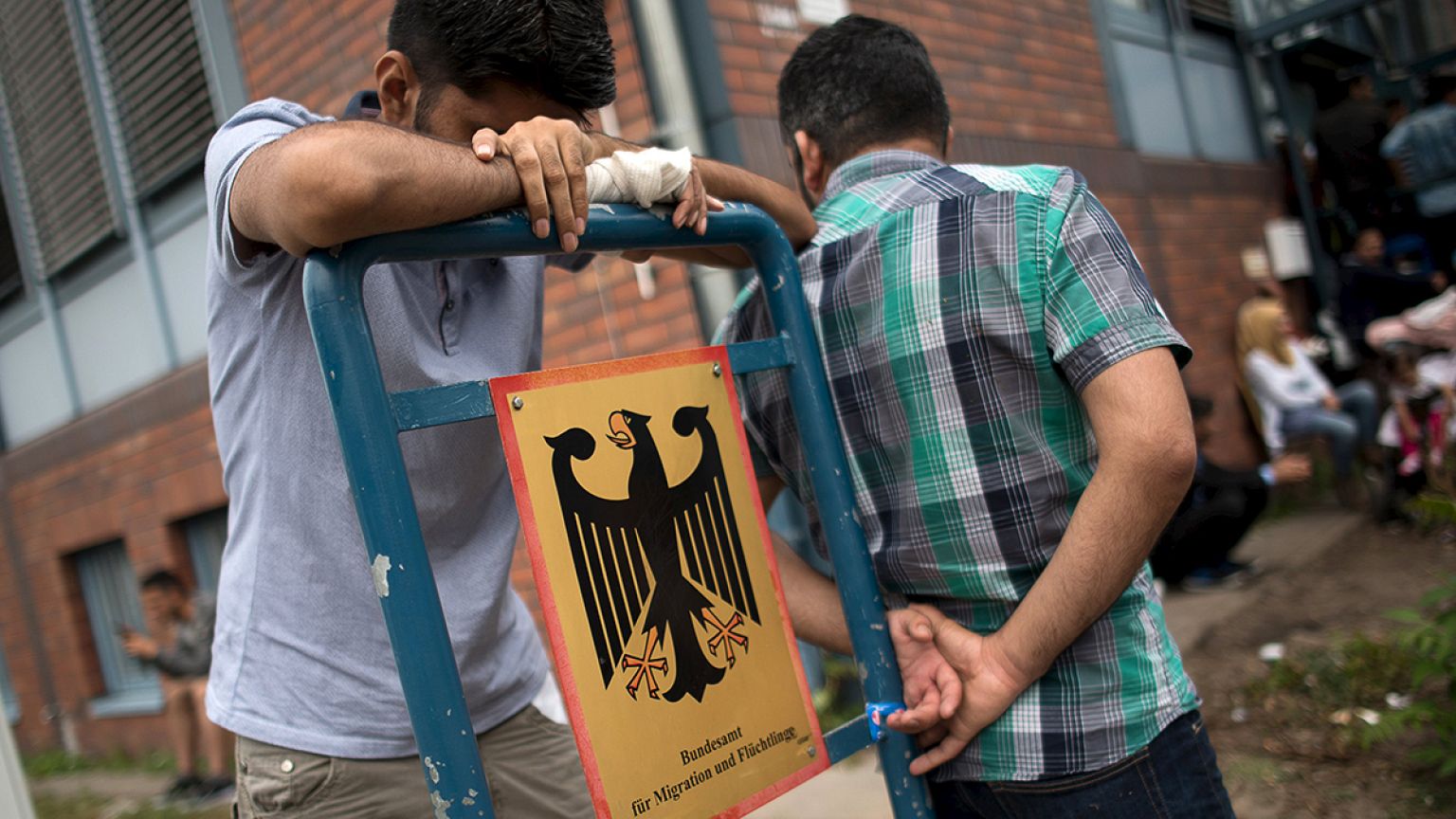Flüchtlingskrise: Milliardenkosten und Gewalt in Suhler Asylantenheim