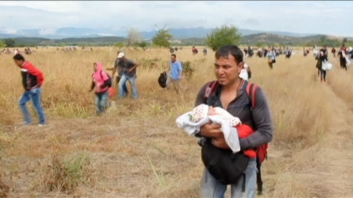 اغتشاش در پی غلبه مهاجران بر پلیس در مرز یونان و مقدونیه