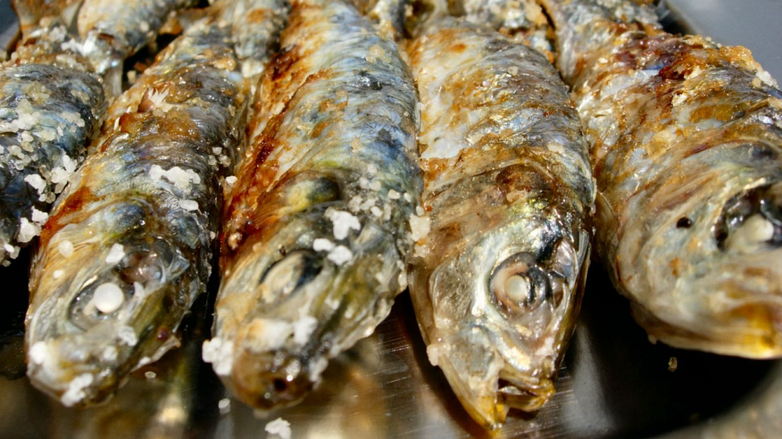 Sardinha triplica preço em 5 anos mas continua no topo das preferências