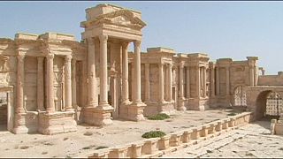 IŞİD Palmira antik kentindeki tapınağı havaya uçurdu