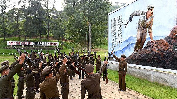 Süd- und Nordkorea verhandeln - und zanken weiter Süd- und Nordkorea verhandeln - und zanken weiter