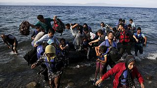 انتقال پناهجویان از جزایر یونانی دریای اژه به سمت مرز مقدونیه