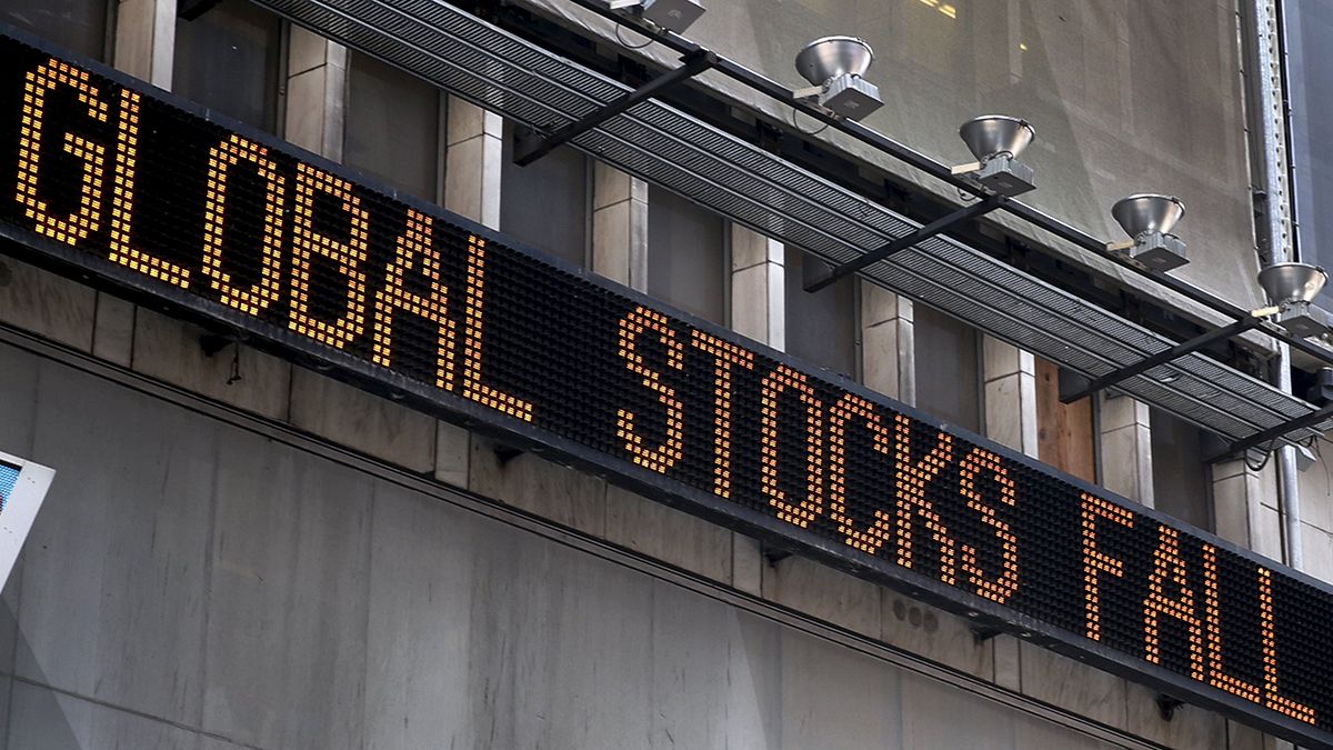 "Black Monday": Segunda-feira negra nos mercados mundiais e "pânico" entre os investidores