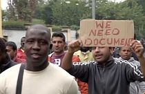 "Befreit uns": Migranten in Mailand protestieren gegen Bedingungen in Notunterkunft