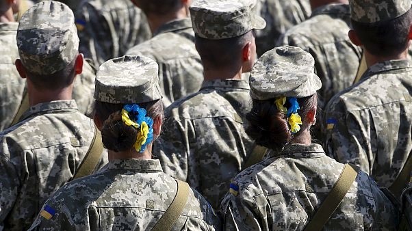 Kiev celebra l'Indipendenza dell'Ucraina, mentre Donetsk manifesta a sostegno dei ribelli Kiev celebra l'Indipendenza dell'Ucraina, mentre Donetsk manifesta a sostegno dei ribelli