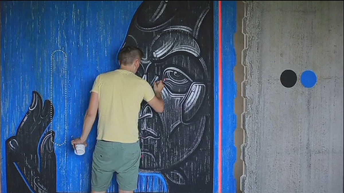 Sergiy Radkevych schafft religiöse Graffiti in der Ukraine