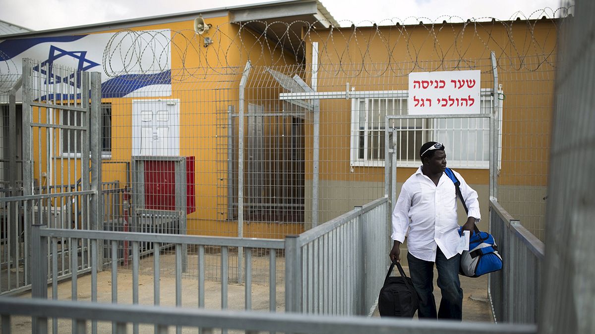 Hundreds of African migrants released from Israeli detention centre