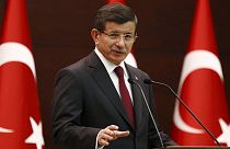 Turquie : Erdogan charge Davutoglu de former un cabinet de transition