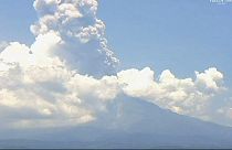 В Мексике вновь извергается вулкан Колима