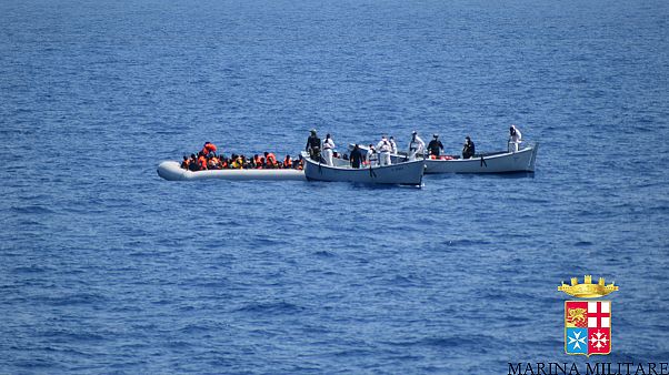 Более 50 нелегалов погибли в трюме судна, перехваченного в Средиземном море Более 50 нелегалов погибли в трюме судна, перехваченного в Средиземном море