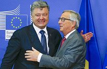 الرئيس الأوكراني في بروكسل يثني على دور فرنسا و المانيا في دعم اتفاقية مينسك