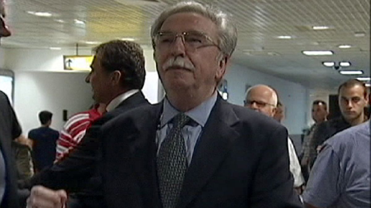 Бывший вице-премьер Югославии вышел из гаагской тюрьмы