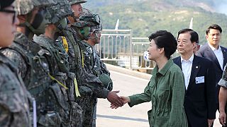 Президент Южной Кореи посетила армейские учения