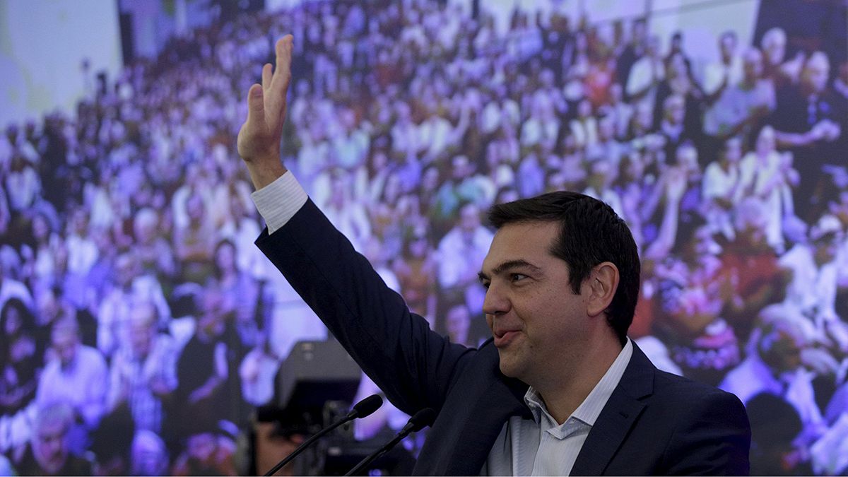 Tsipras não desiste da governação