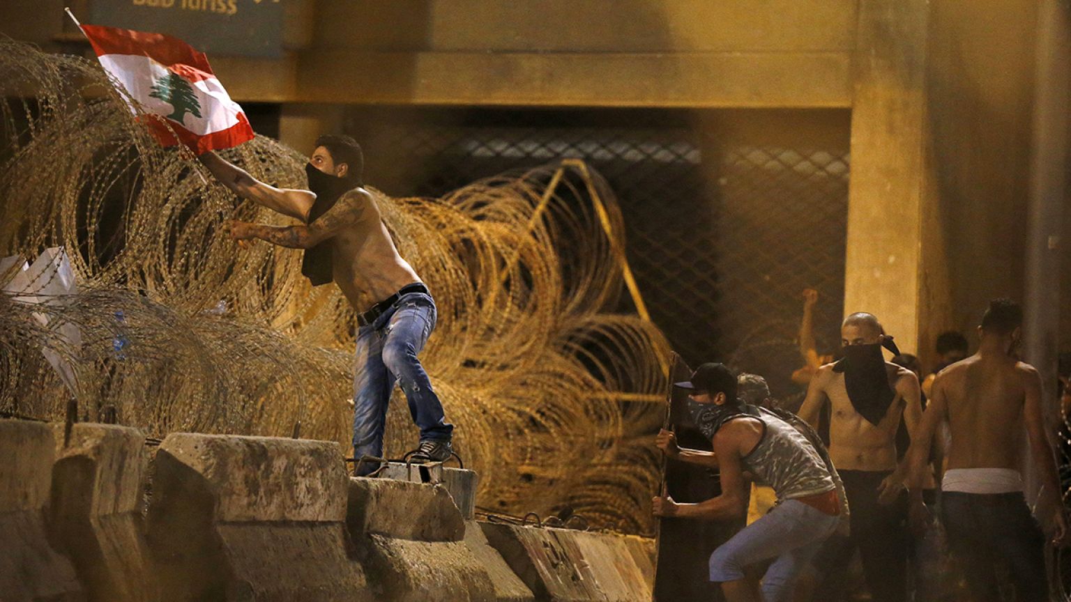 Cries of 'Revolution' at Lebanon rubbish rally