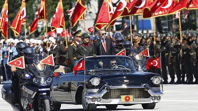 جشن روز پیروزی در ترکیه