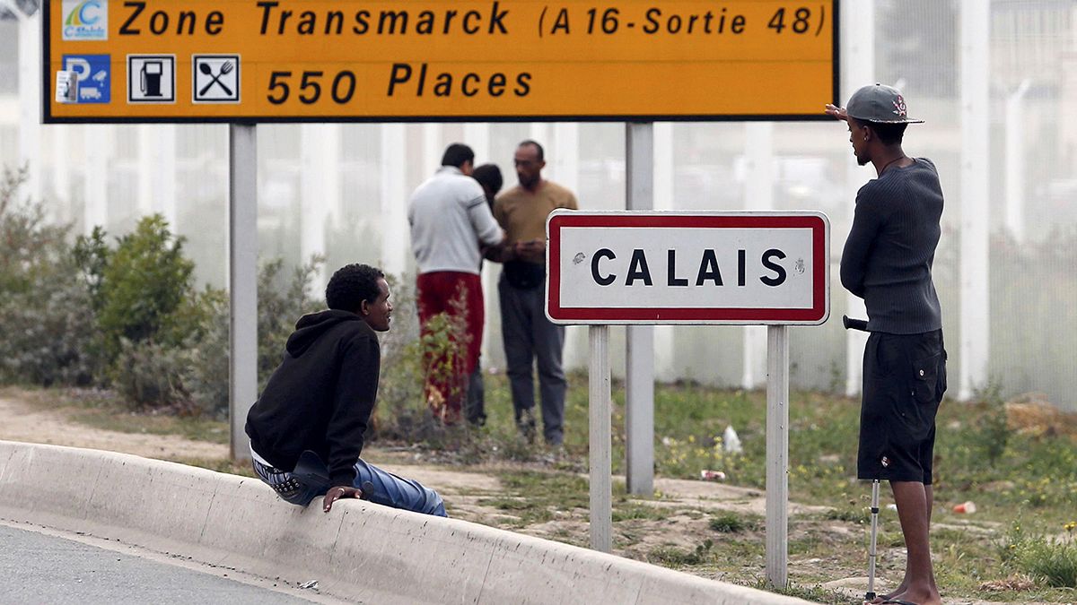 Jetzt live auf euronews: Besuch von Manuel Valls in Calais
