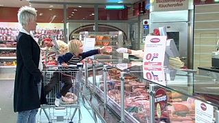 Ευρωζώνη: πιο ακριβά τα τρόφιμα, συγκράτησαν τον πληθωρισμό