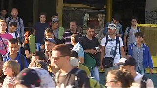 Más de 2.500 personas llegan a Atenas desde las islas
