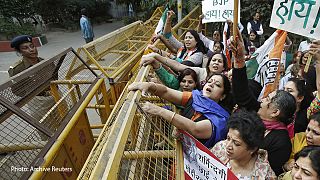 Индия: двух девушек-неприкасаемых приговорили к изнасилованию