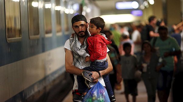 Flüchtlingskrise in Ungarn: Der Staat fühlt sich im Stich gelassen Flüchtlingskrise in Ungarn: Der Staat fühlt sich im Stich gelassen