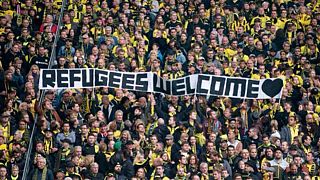 Állást foglaltak a német fociszurkolók: "refugees welcome"
