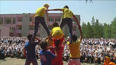 Learning circus skills in a danger zone Learning circus skills in a danger zone