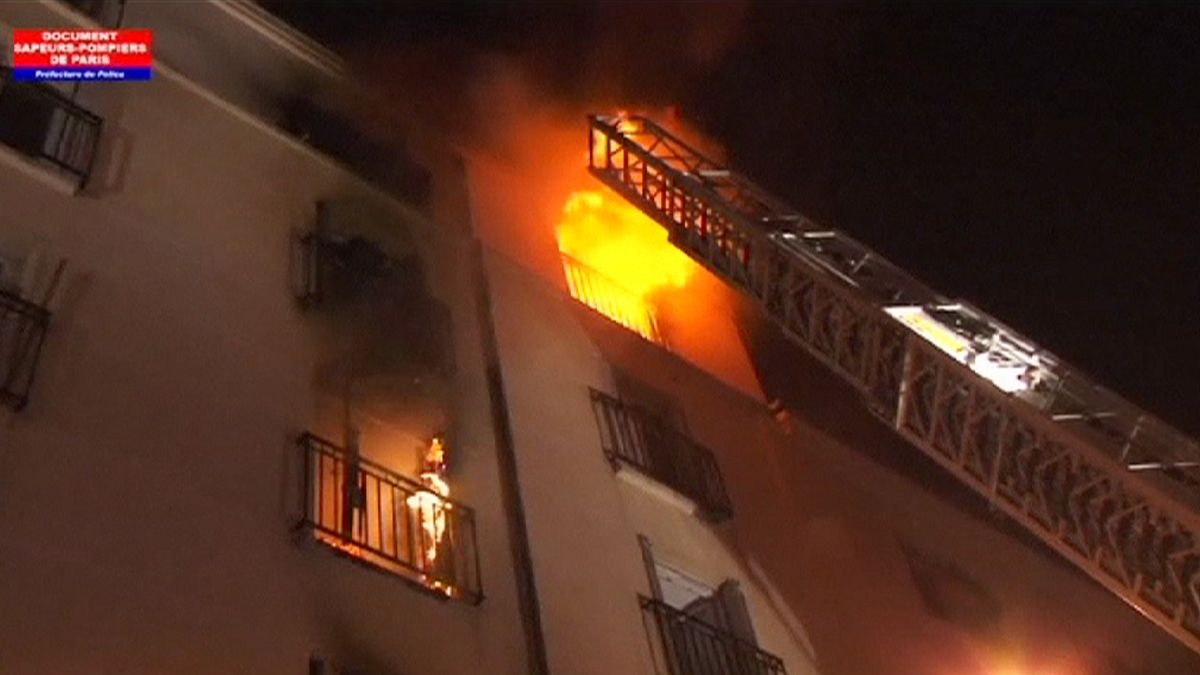 Paris: 8 mortos no incêndio mais grave em 10 anos