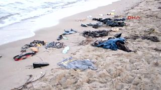 Five children among a dozen migrants to drown off Turkish coast