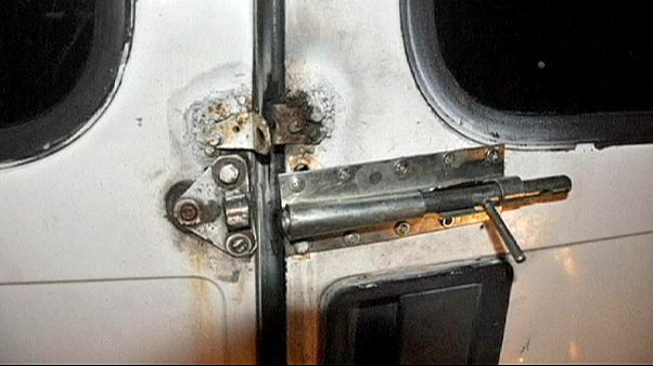Áustria: Carrinha com jovens afegãos tinham as portas soldadas Áustria: Carrinha com jovens afegãos tinham as portas soldadas