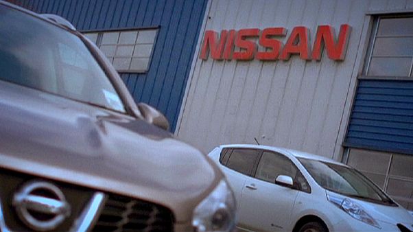 Nissan İngiltere'deki yatırımını genişletiyor Nissan İngiltere'deki yatırımını genişletiyor