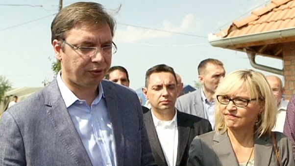 La Serbia in ginocchio per troppi migranti non intende costruire contro-muri La Serbia in ginocchio per troppi migranti non intende costruire contro-muri