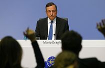 Avrupa Merkez Bankası büyüme ve enflasyon tahminlerini düşürdü