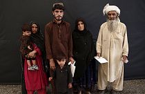 Pakistan'daki Afgan göçmenler ülkelerine dönüyor