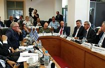 Dos comisarios europeos visitan Kos, en Grecia