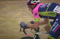 Vuelta - Aru őrzi előnyét