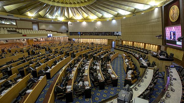 Doch keine Neuwahlen: Thailändischer Reformrat lehnt Verfassungentwurf ab Doch keine Neuwahlen: Thailändischer Reformrat lehnt Verfassungentwurf ab