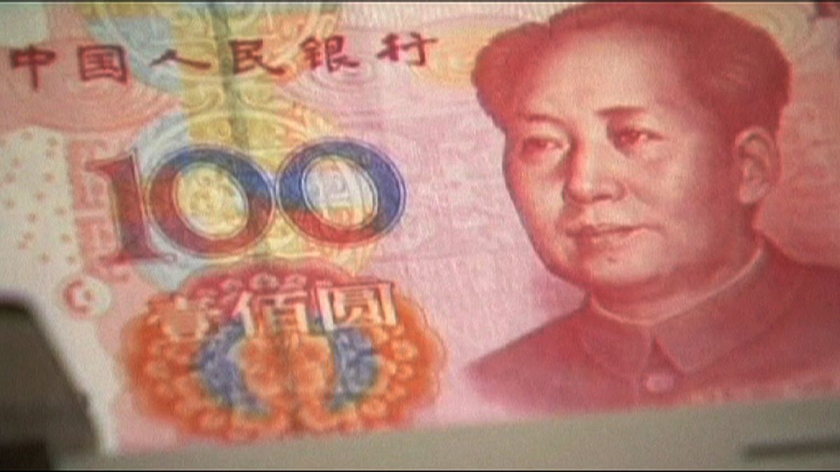 Китай потратил в августе почти 100 млрд долларов на помощь рынкам