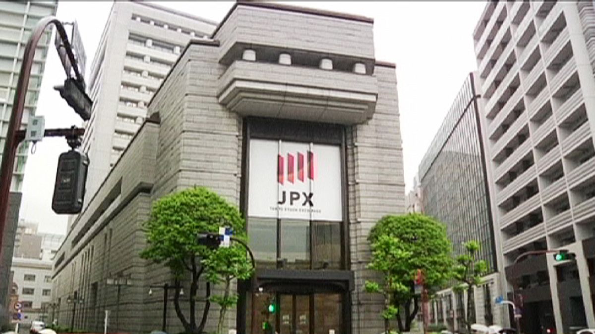 Японский биржевой индекс Nikkei побил рекорд 2008 года